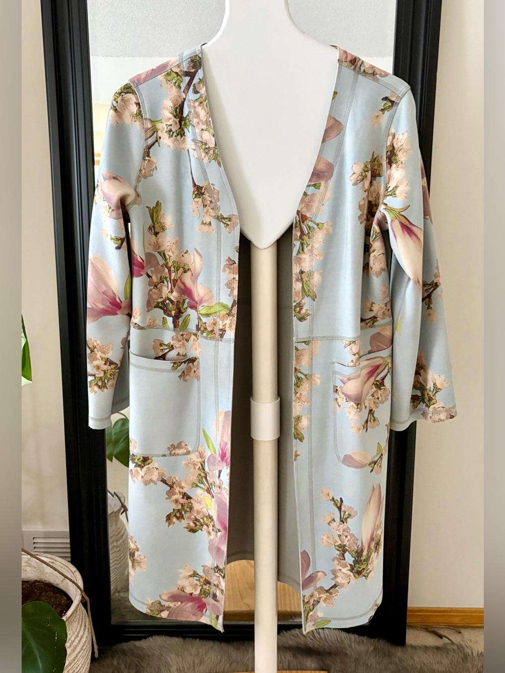JOAN VASS New York Floral Long Jacket